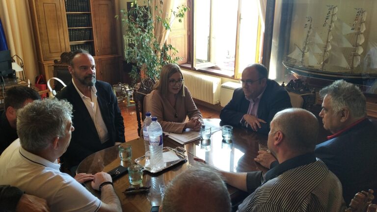 Ευρωεκλογές – Σύρος: Επίσκεψη από την Μαρία Σπυράκη, συνάντηση με Δήμαρχο Αλέξη Αθανασίου